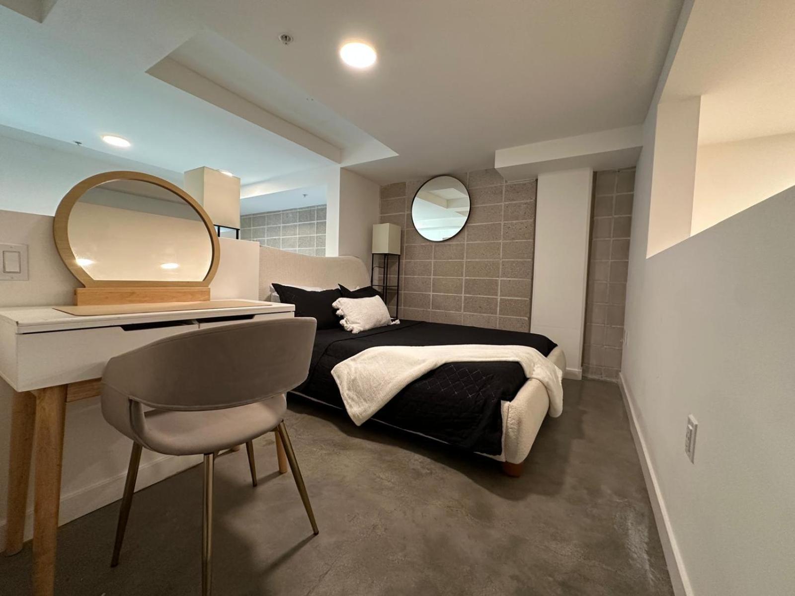 The Arte Mundi Loft - Pool Gym Lounge Apartment
